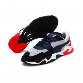 أحذية رياضية